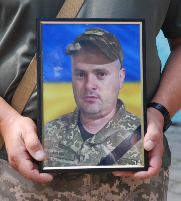 У Шостці попрощалися із захисником Миколою Коваленком