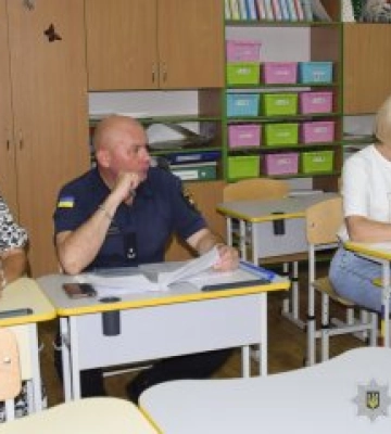 У Миколаєві поліцейські здійснюють комісійні перевірки укриттів навчальних закладів
