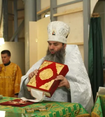 Клірик-ювелір УПЦ (МП) із Луганщини, який продає золоті вироби до РФ, отримав заочну підозру