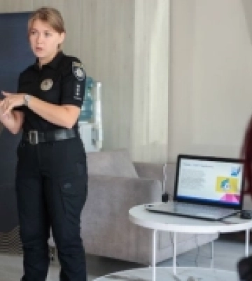 На Закарпатті кіберполіцейські провели для діток урок безпеки в Інтернеті