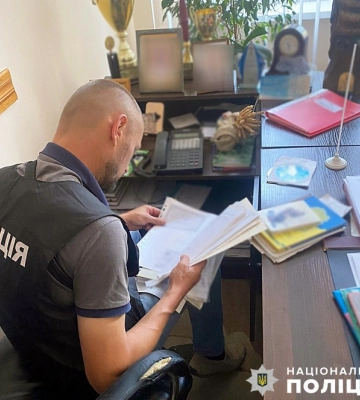 Трьох керівників коледжу затримали на хабарі у Житомирі