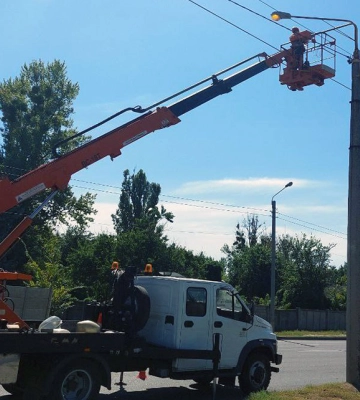 Харків’янам пояснили, чому вдень горять вуличні ліхтарі