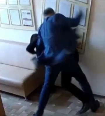 Очільнику громади, який спричинив секретарю ради тілесні ушкодження, повідомлено про підозру