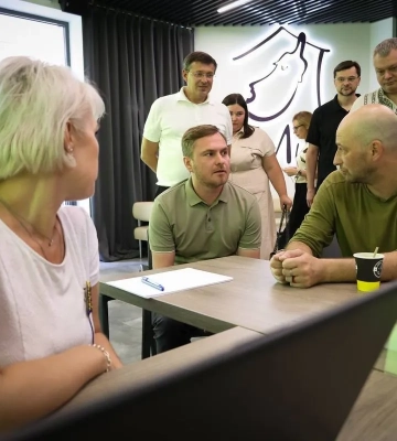 Єдиний простір, де вирішать всі проблеми захисників: на Київщині відкрили два ветеранські хаби