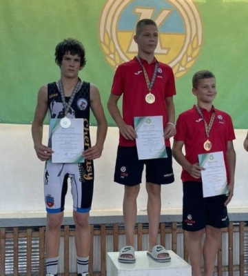 Спортсмени з Херсонської області здобули медалі на чемпіонаті з вільної боротьби