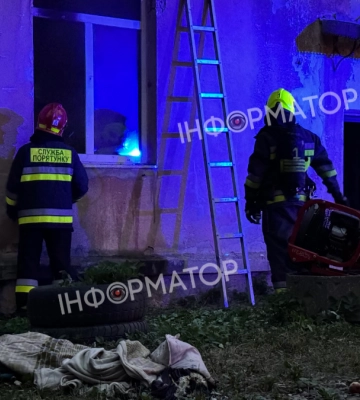 Надвечір у Франківську спалахнуло в житловому будинку: відео й фото