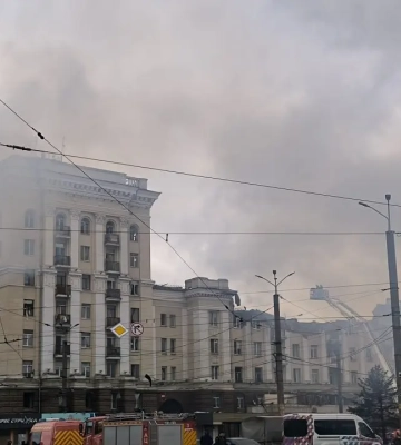 Мер Дніпра розповів про долю будинку біля вокзалу, куди влучила російська ракета