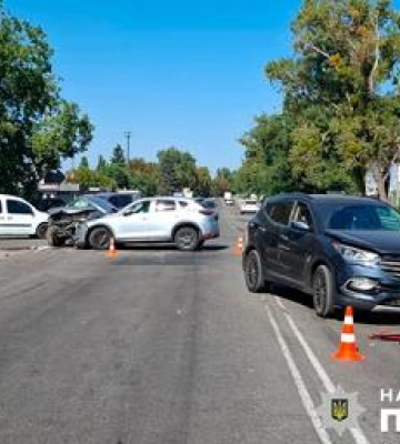 У Полтаві сталася ДТП за участі трьох автомобілів