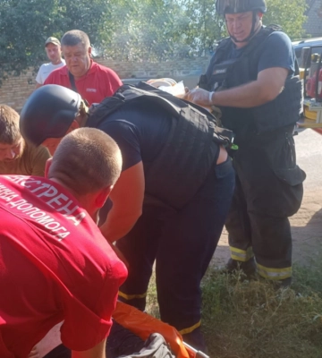 В Константиновке спасатели деблокировали мужчину из поврежденного в результате ДТП автомобиля