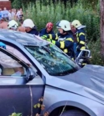 Чоловіка затисло в авто: подробиці ДТП біля Луцька
