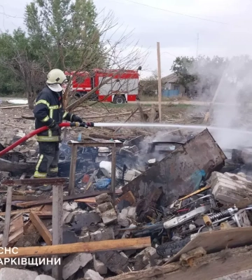 Двох загиблих внаслідок авіаудару на Харківщині витягли з-під завалів - ДСНС