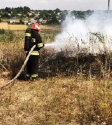 На Кіровоградщині підрозділи ДСНС ліквідували двадцять шість пожеж на відкритих територіях