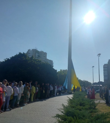 На кордоні Волині з білоруссю зворушливо привітали з Днем Державного прапора України