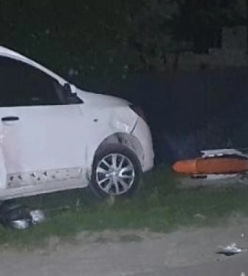 У Львівському районі двоє підлітків на мотоциклі врізалися в автівку