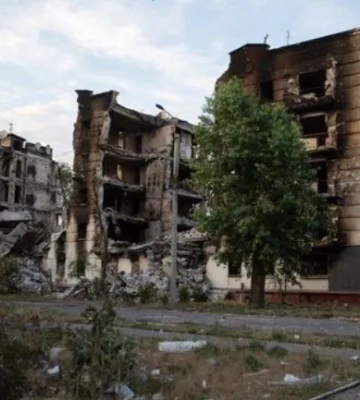 В оккупированном Северодонецке все еще остаются последствия разрушения многоэтажек, по которым били ссср - Луганская ОГА