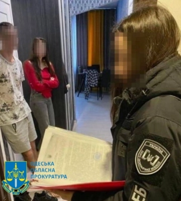 В Одесі викрили масштабну схему з продажу контрафактних гаджетів