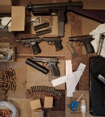 СБУ затримала торговців трофейною зброєю у Львівській та Рівненській областях