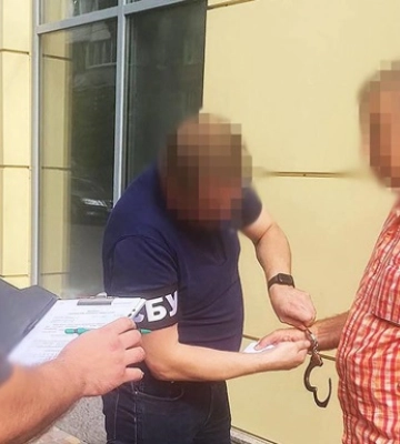 На Дніпропетровщині військовослужбовець запропонував знайомому за 25 000 доларів  уникнути мобілізації