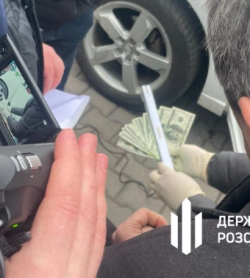 Вимагали хабарі: на Волині судитимуть двох посадовців Держпродспоживслужби 
