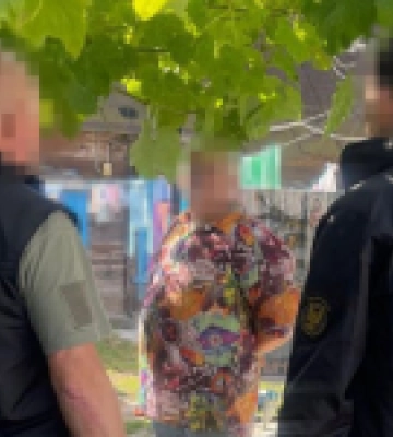 СБУ та Нацполіція затримали ще дві групи чорних зброярів, які продавали трофейні арсенали криміналітету