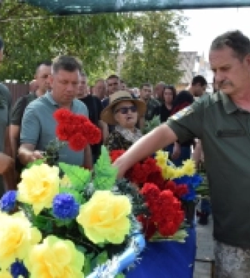 В Ізмаїлі прикордонники віддали останню шану полеглому товаришу Віталію Дєвкіну