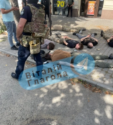 "Повязали всех": в Ужгороде КОРД и ТОР задержали 6 человек в военной форме, — журналист 