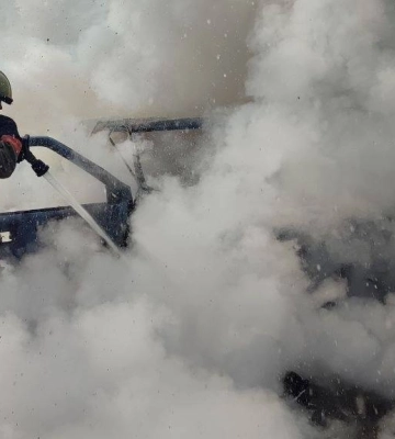 На Волині ліквідували пожежу автомобіля, який загорівся під час руху