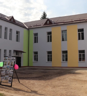 Латвія профінансувала відновлення ліцею на Чернігівщині, що постраждав від ворожих обстрілів