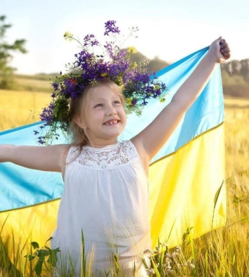 Мінлива хмарність, гроза та місцями дощі: погода у Донецькій області на 24 серпня