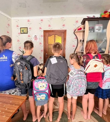Благодійний фонд «Рокада» Рівне продовжує акцію «Рюкзак у подарунок»