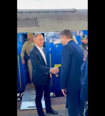 Впервые за год. Президент Польши Дуда прибыл в Киев с неанонсированным визитом