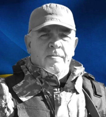 У Сарнах попрощалися з військовим (ВІДЕО)