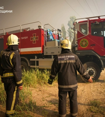 В Одесі спалахнула трава на території близько 3.5 гектарів