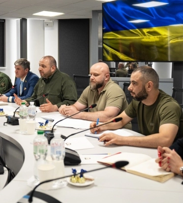 Умєров провів зустріч із головою міноборони Латвії  Спрудсом