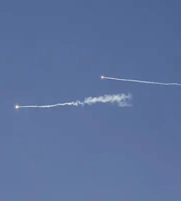 Манила обвинила Китай в запуске сигнальных ракет вблизи филиппинских самолетов в Южно-Китайском море