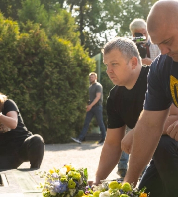 День Незалежності України: у Дніпрі вшанували пам&#039;ять полеглих Воїнів-Захисників