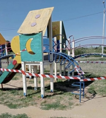 У гідропарку Здолбунова дитяча гірка перебуває в аварійному стані