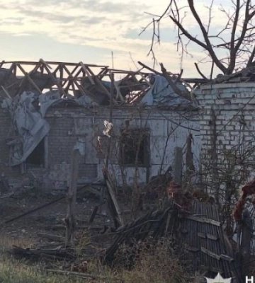 Ввечері військові рф атакували з безпілотника службовий автомобіль поліції: є загиблий