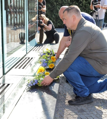 День Незалежності України: у Дніпрі вшанували пам&#039;ять полеглих Воїнів-Захисників