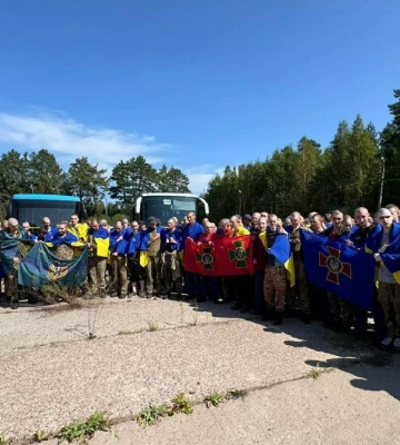 Україна повернула з полону 115 захисників (ФОТО)
