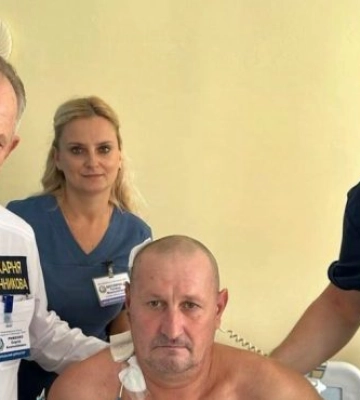 Уламок уразив мозок: у Дніпрі рятують 51-річного воїна, який отримав поранення на Донеччині