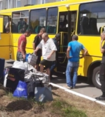 Корецька громада прийняла 20 осіб з евакуаційного потяга з Донеччини