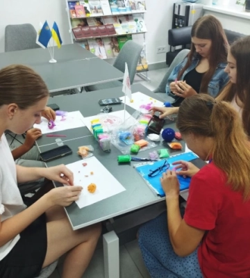 У Рівному переселенці з Луганщини створили реабілітаційний простір