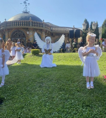 У тролейбусі Рівного читатимуть вірші