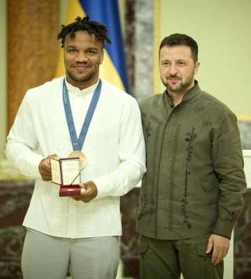 Президент України вручив державні нагороди трьом олімпійцям з Полтавщини та їх тренерам