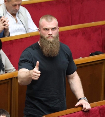 Нардепу Дмитруку повідомили про підозру за напад на правоохоронця та військового і спробу викрасти зброю