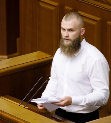 Нардепу Дмитруку повідомили про підозру за напад на правоохоронця та військового і спробу викрасти зброю