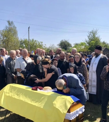 На Волині попрощалися з військовим Богданом Гончаром