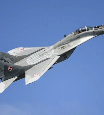 Польща підняла у небо авіацію через ракетний обстріл України