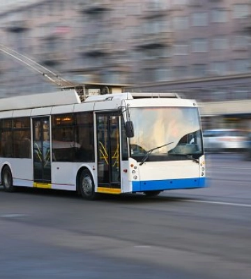 У Дніпрі через відключення світла затримується електротранспорт